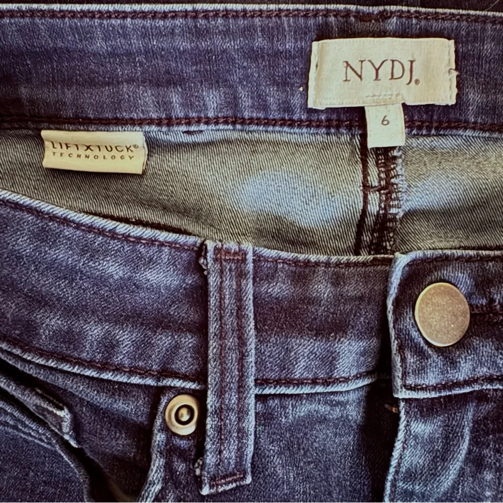 NYDJ Ami skinny ankle jeans dark wash size 6 EUC - Picture 3 of 8